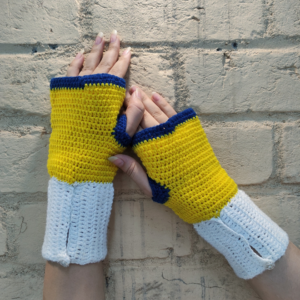 Dual designed Fingerless crochet gloves